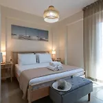 Apartament Homeasy - Getaways With Private Parking *
