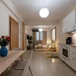Homeasy - Getaways With Private Parking *