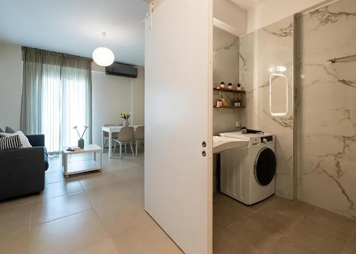 Appartamento Homeasy - Getaways With Private Parking *