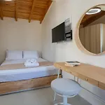 Homeasy - Getaways With Private Parking *
