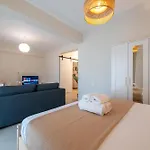 Homeasy - Getaways With Private Parking *