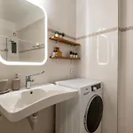 Homeasy - Getaways With Private Parking Apartamento