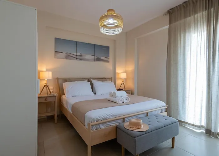 Homeasy - Getaways With Private Parking Kalamata