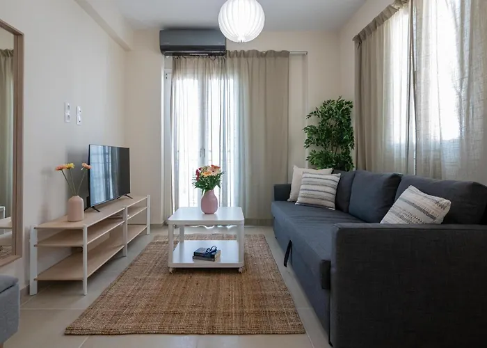 Homeasy - Getaways With Private Parking * Kalamata