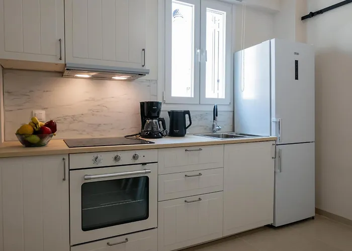 Homeasy - Getaways With Private Parking Apartment Kalamata