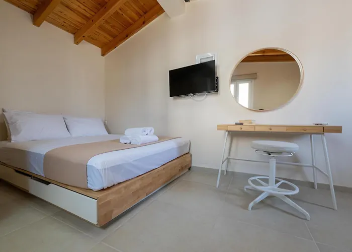 Homeasy - Getaways With Private Parking