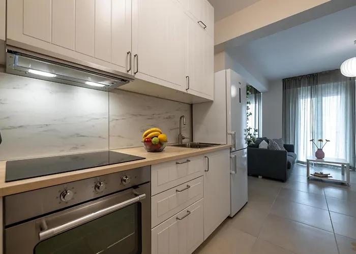 Homeasy - Getaways With Private Parking * Kalamata